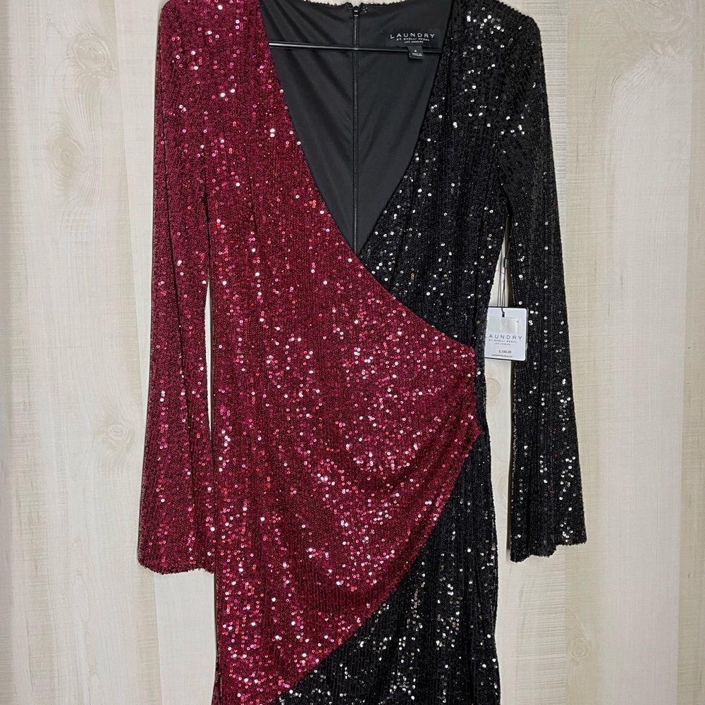 New with tags Laundry by Shelli Segal red black sequin long sleeve dress, sz 6 - Picture 3 of 15